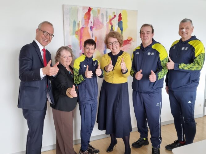 Niederösterreich Sportler auf dem Weg zu den Special Olympics Winter Games nach Turin